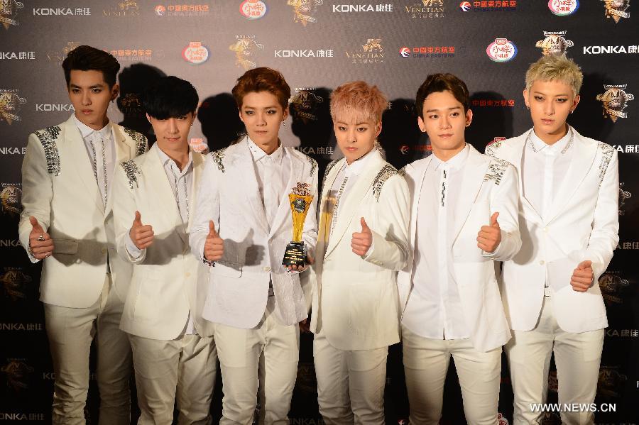 Celebs attend 18th China Music Awards in Macao