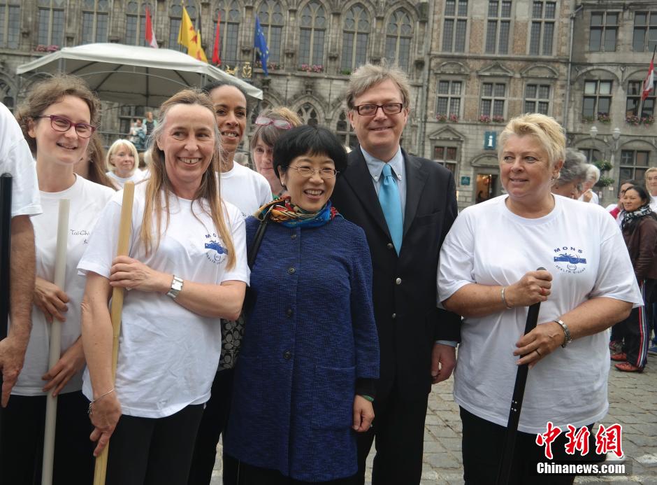 Chinese <EM>qigong</EM> gets popular in the world