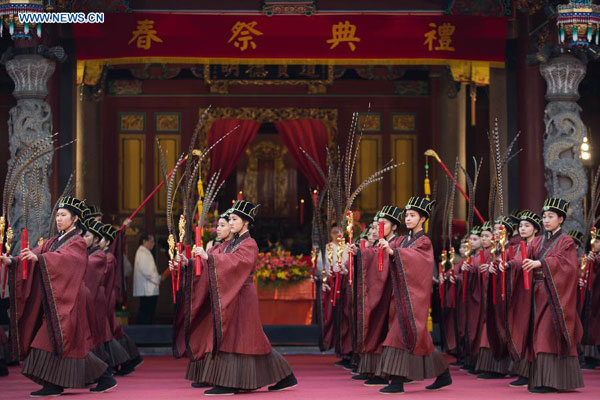 Spring homage ritual held to honour Confucius in Taipei