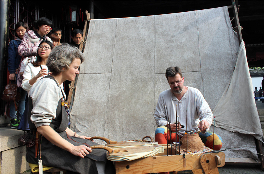 Danish artisans demonstrate traditional handicraft at Suzhou Museum