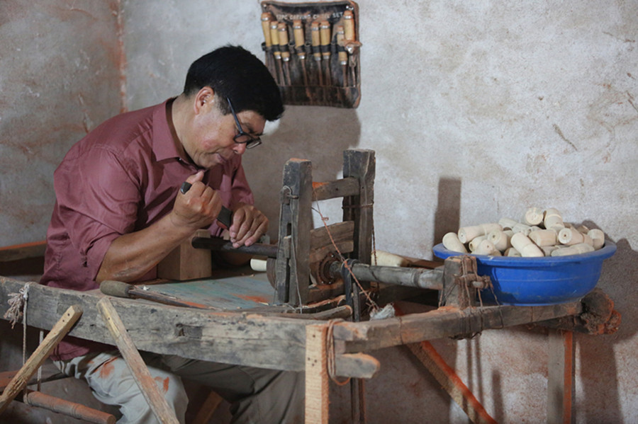 Ancient wood-cut toys still popular in Southern Shandong