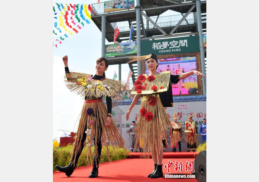 'Straw beauties' celebrate Rice Culture Festival in NE China