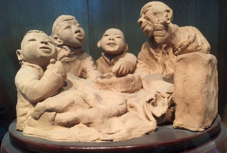 Artist in Gansu creates vivid clay figurines