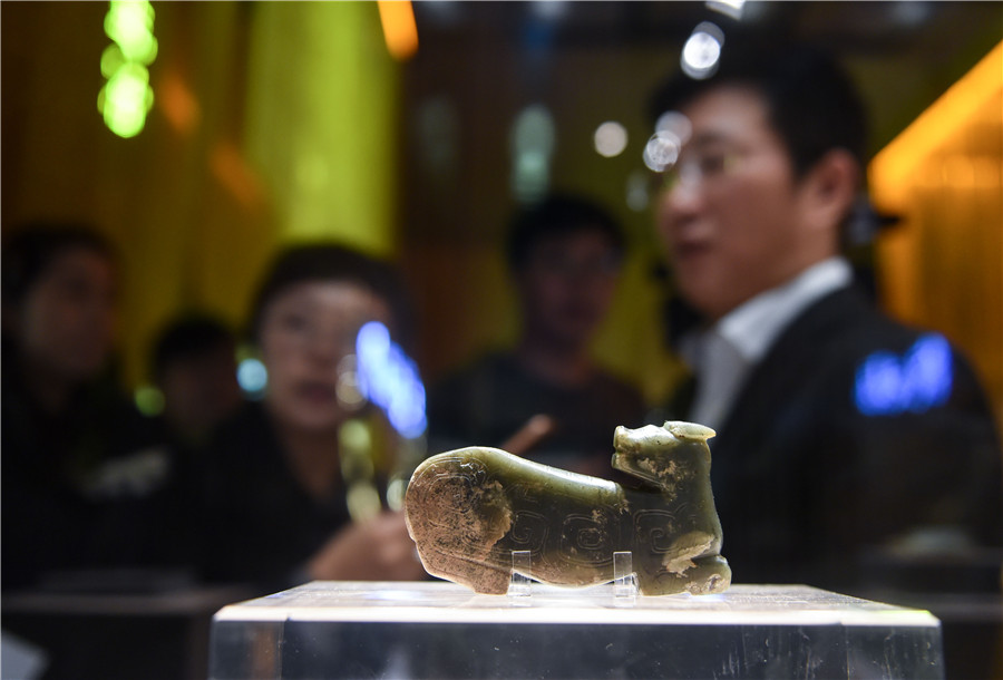 Relics from Yin Ruins on display in Beijing