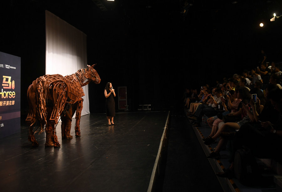 Chinese version of <EM>War Horse</EM> is back in Beijing