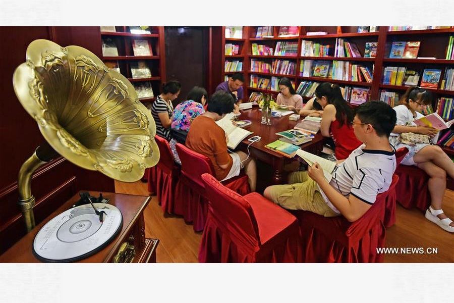 24-hour bookstore opens in Shenyang