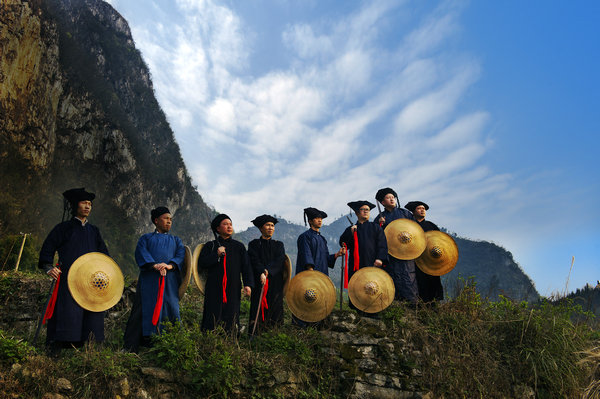 Chants in the hills