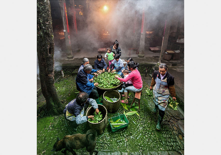 Photographers capture Dragon Boat Festival celebrations in China