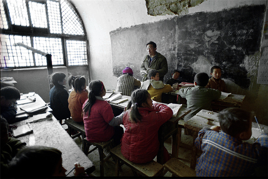 Photographer captures life on Loess Plateau in Gansu