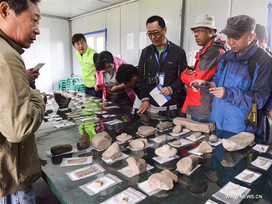 Experts attend symposium in Xinjiang to examine historical settlement