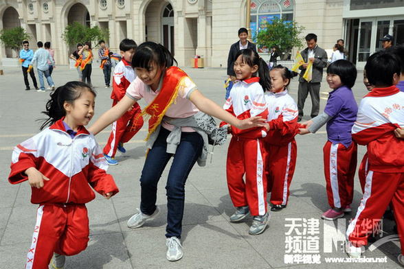 天津：低保、單親、外來務(wù)工子女圓夢母親節(jié)