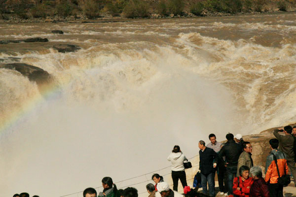 山西吉縣壺口瀑布奇觀