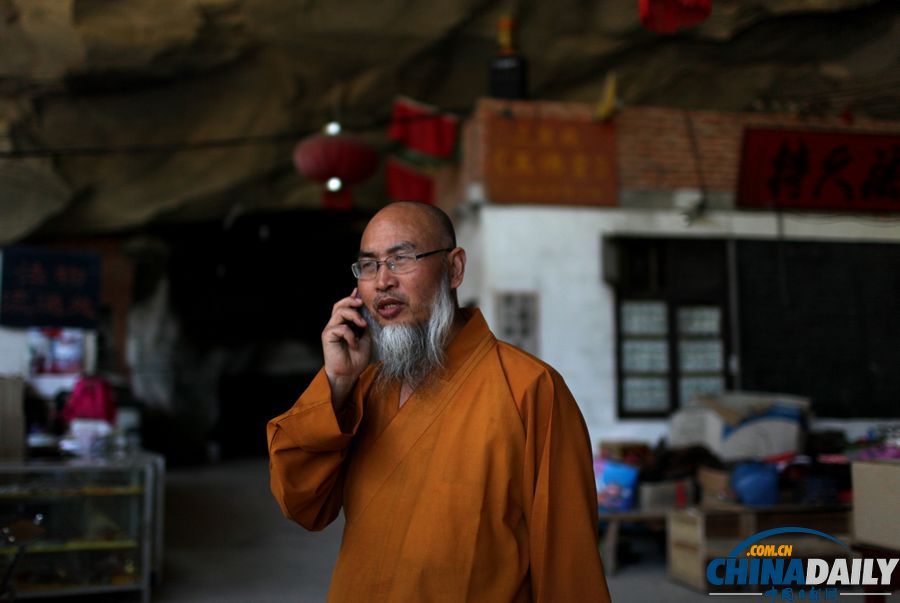 高清：臺州慈恩寺推出短期出家超千人報名 住持稱壓力大