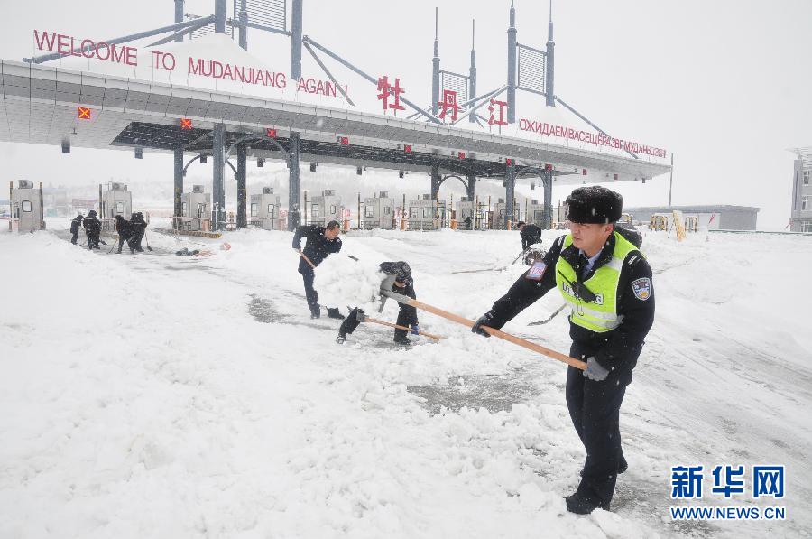 吉林黑龍江“暴雪圍城” 多地中小學19日繼續停課