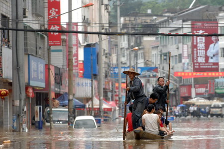 持續(xù)強(qiáng)降雨引發(fā)洪澇災(zāi)害