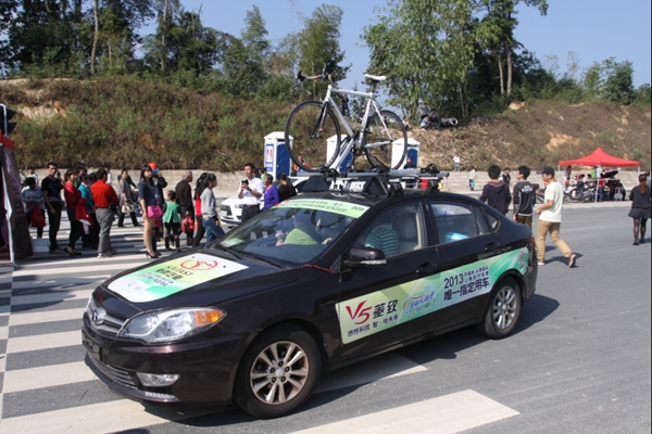 東南汽車為環福州•永泰國際公路自行車賽保駕護航添“馬力”