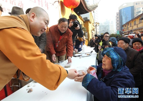 臘八贈粥 歡慶豐收