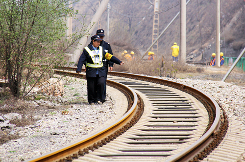 八千里路云和月——一位六旬老人的鐵路情懷