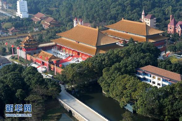 華西村博物館建成 1比1復制故宮古建