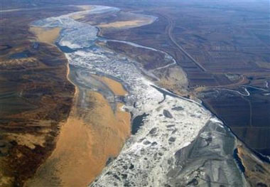 HARBIN: China will send equipment by Friday to test water for benzene to Russian authorities as the contaminated slick in the Songhua River approaches the international border, Chinese officials said yesterday. 