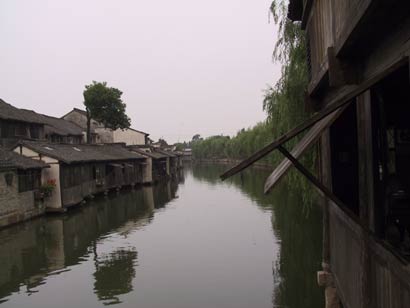 Wuzhen: Historic town welcomes tourists