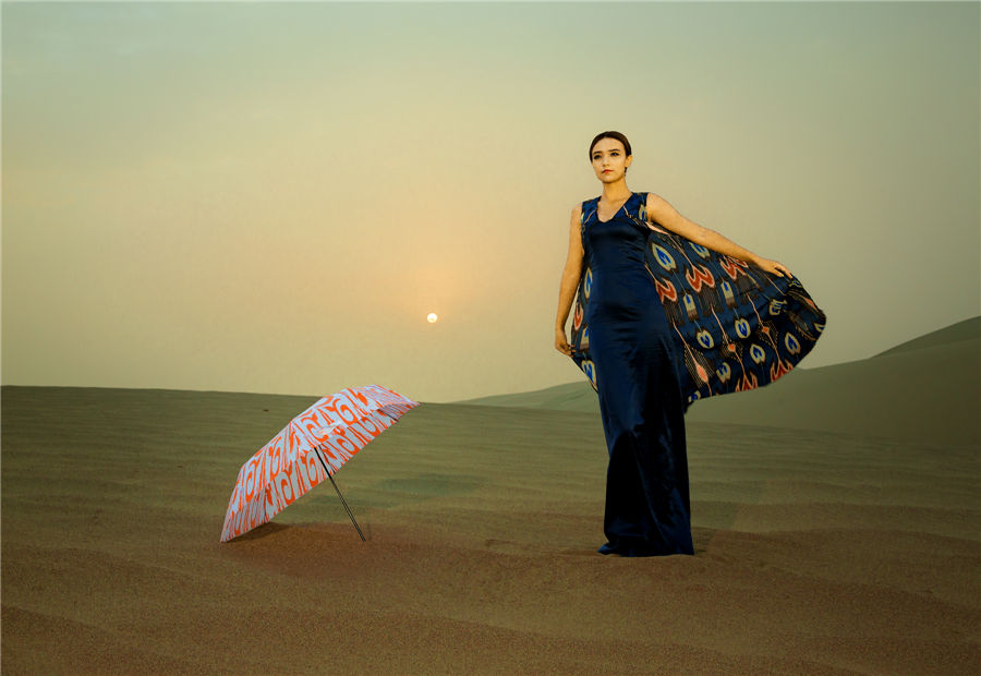 Models heat up Xinjiang desert with Atlas silk