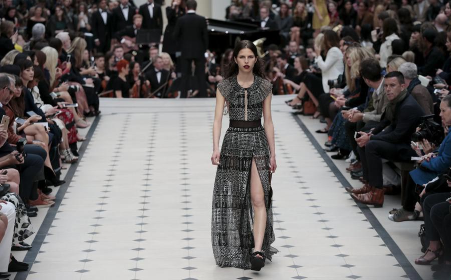 LFW: Burberry Prorsum Spring/Summer 2016 collection