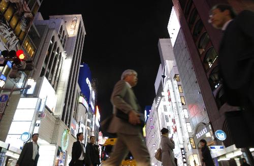 日本銀座發生“鑿壁偷表”案 竊賊卷走名表總價值3億日元