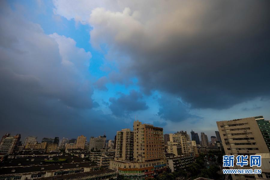 “海葵”升級為臺風 浙滬皖魯嚴陣以待