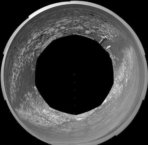 “機遇”號火星車發(fā)回精彩圖片 登陸8年仍性能良好