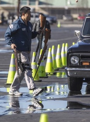 洛杉磯槍支回收活動排長隊 收槍總數(shù)超過1500