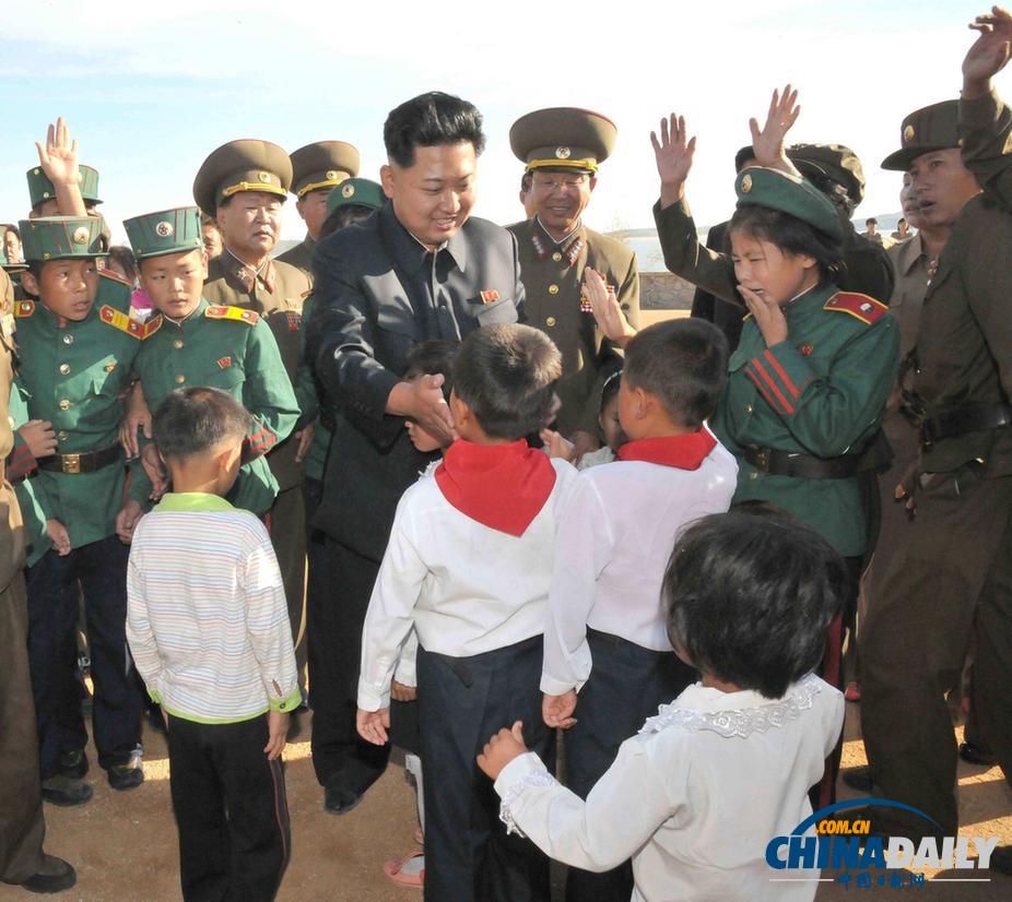 金正恩再次訪問曾炮擊延坪島的朝鮮部隊（高清組圖）