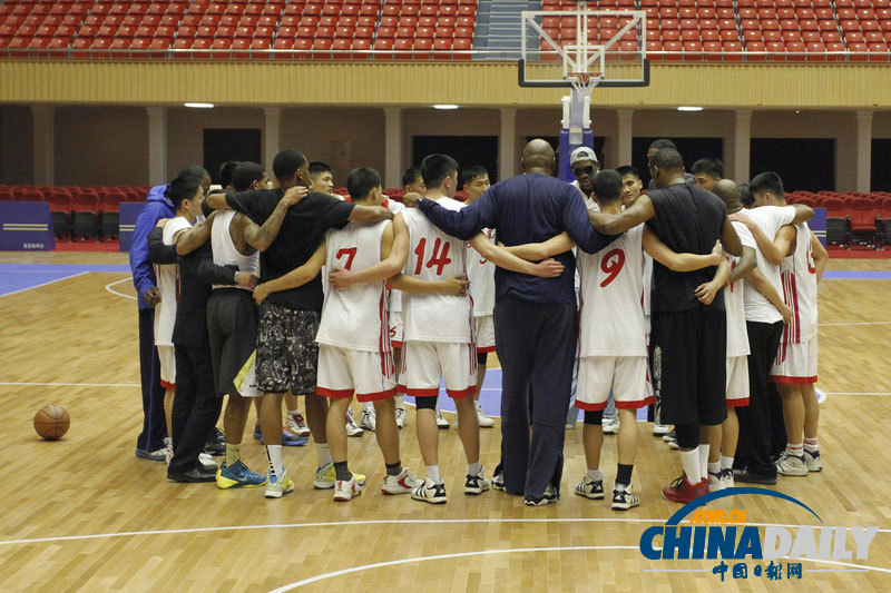 前NBA明星隊朝鮮籃球場練習 備戰友誼賽為金正恩慶生