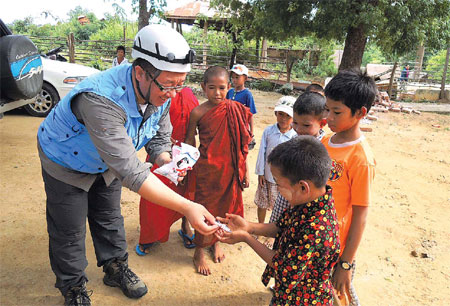 Earthquakes and mountain disasters