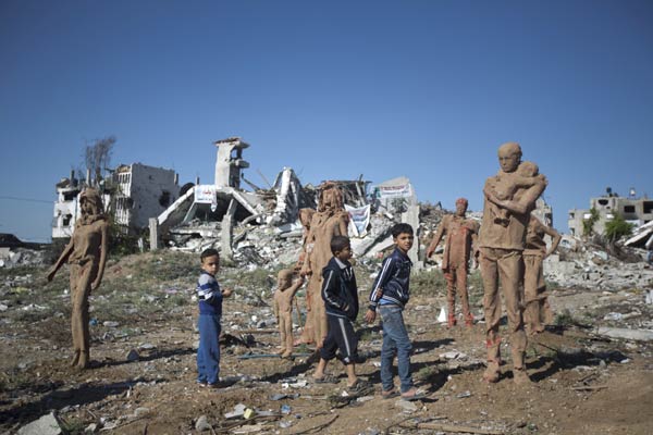 Palestinian artist captures Gaza's pain in clay sculptures