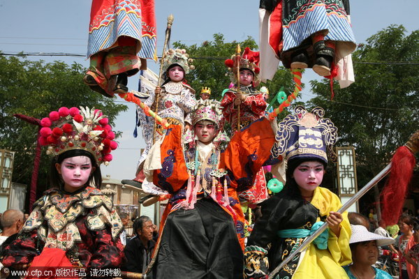 Qingcheng folk art attracts visitors