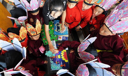 Naxi ethnic culture brought into school