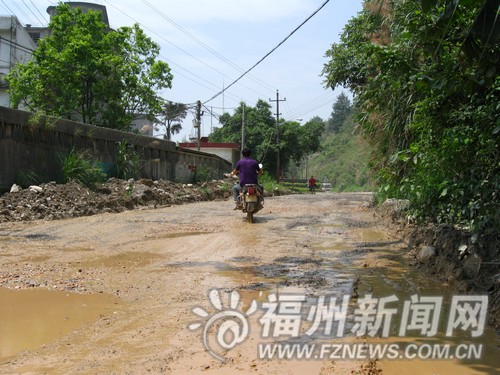 荊溪龍山路改造施工　明年元旦前部分路段可通車