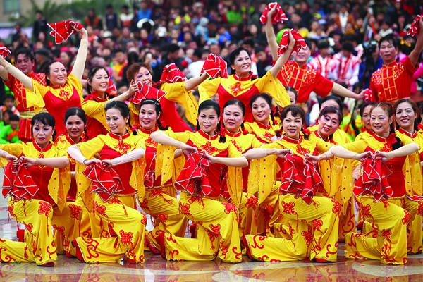 Folk customs in Zhanjiang add fervor to Spring Festival