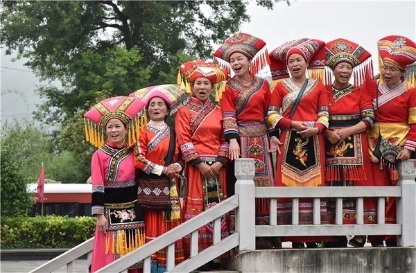 Hechi celebrates traditional Sanyuesan Festival