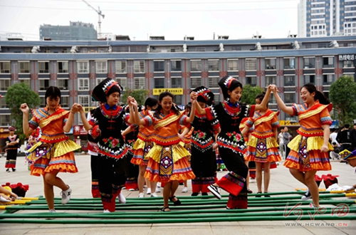 Zhuang traditions carried on in Hechi