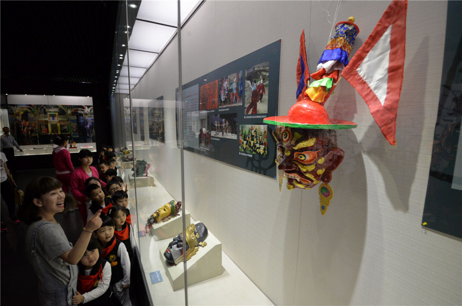 Exhibition showcases ancient art of Nuo opera