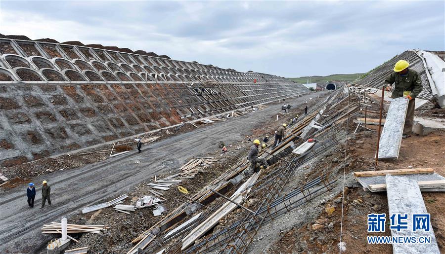 Inner Mongolia opens its first high-speed railway tunnel