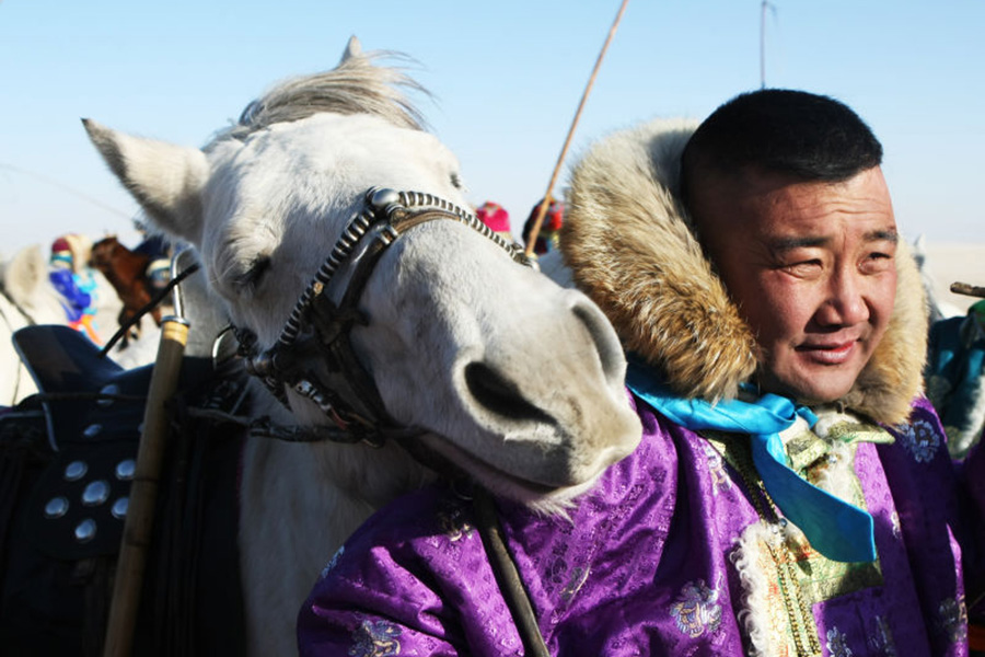 Nadam Fair underway in snow-covered Xinlinhot, Inner Mongolia