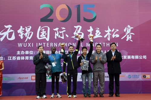 Chinese runners dominate Wuxi Intl Marathon championships