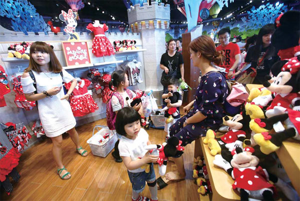 Big rush for Shanghai Disney tickets