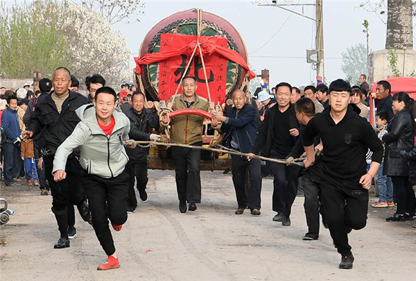 War drum activity held in Xiangfen