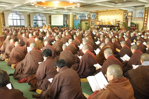 Wutai monks conduct grand Sakyamuni ceremony