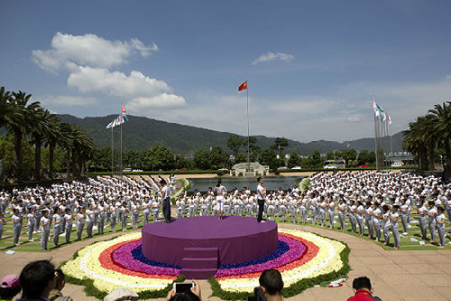 Yogis gather en masse for China and India Yoga Conference