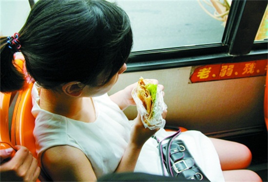 Is it rude to eat on mass transit?